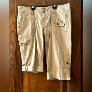 DKNY Jeans Cargo Capris/Shorts